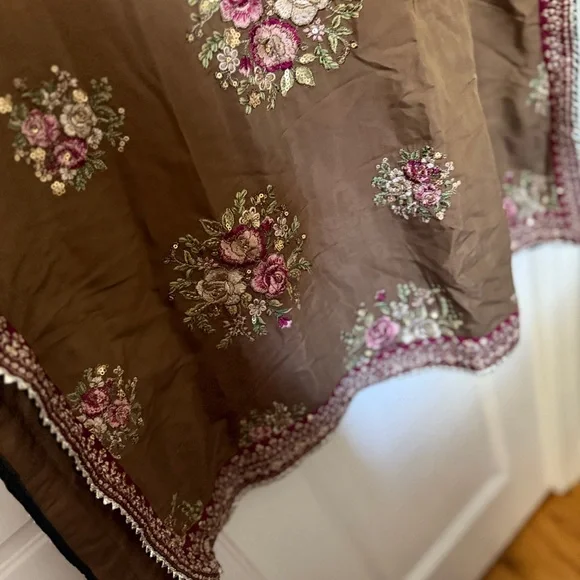 Ethnic Indian Wear Brown and Pink Long Sleeve kameez with palazzo - Picture 3 of 7